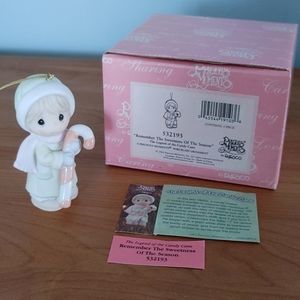 Precious Moments ornament 2004, #532193 Remember the Sweetness of the Season